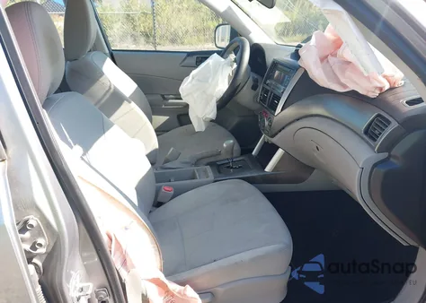 2011 Subaru Forester 2.5X из США, поврежденный, VIN JF2SHABC5BH735853